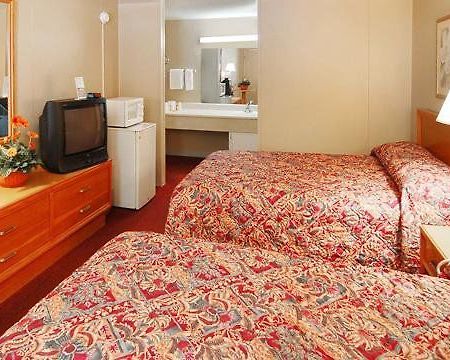 Econo Lodge University Arena Charlottesville Ruang foto