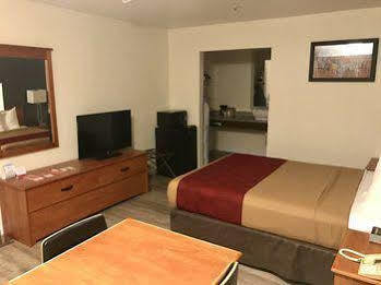 Econo Lodge University Arena Charlottesville Bagian luar foto